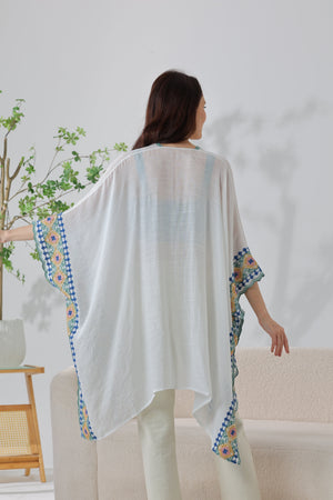 Gypsy Soul: Bohemian Embroidered Trim Kimono Leto Collection