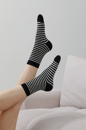 Retro Striped Mid-Calf Socks – Vintage Athletic Vibes 🧦⚡