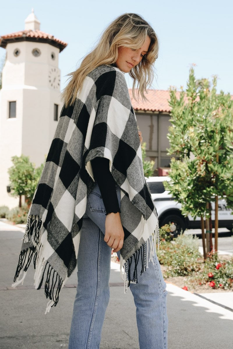 Buffalo Check Tassel Poncho Ponchos White Black