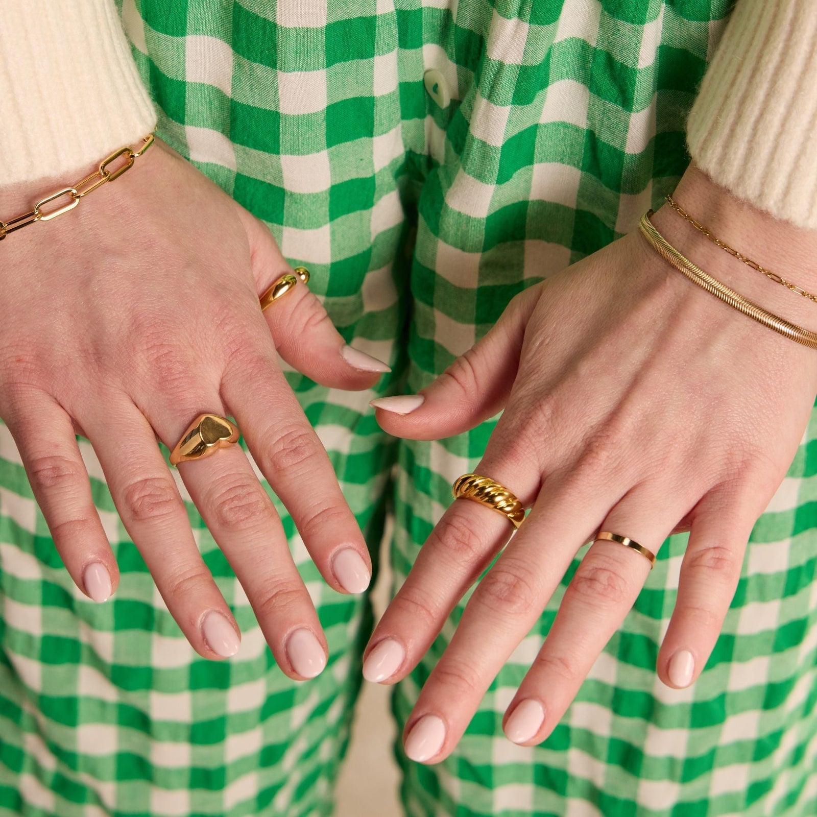 Girlfriend Signet Ring