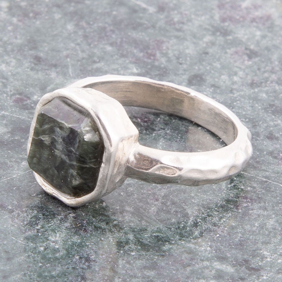 Hammered Green Seraphinite Sterling Silver Ring
