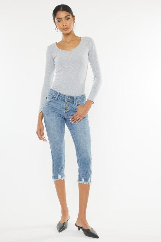 https://www.knittedbelle.com/cdn/shop/files/mid-rise-capri-jean-pants-kan-can-usa-198380_2048x.jpg?v=1699310548