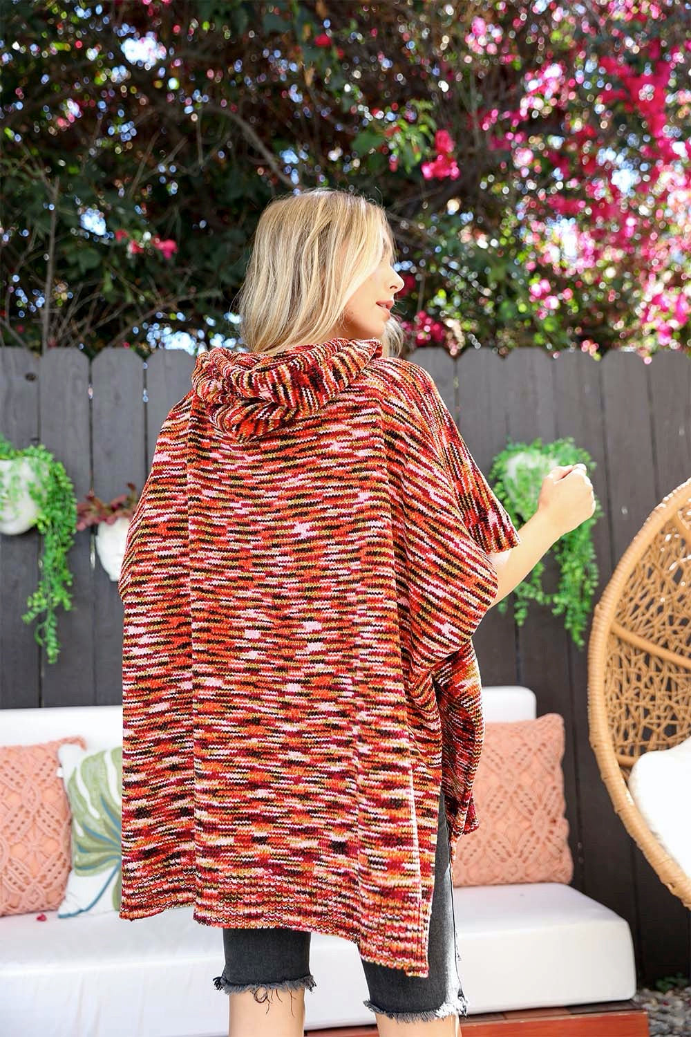 Mosaic Modernized Hooded Poncho Ponchos Maroon