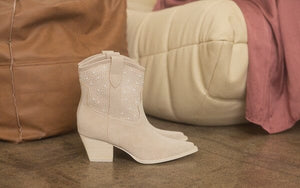 OASIS SOCIETY Cannes - Pearl Studded Western Boots KKE Originals 