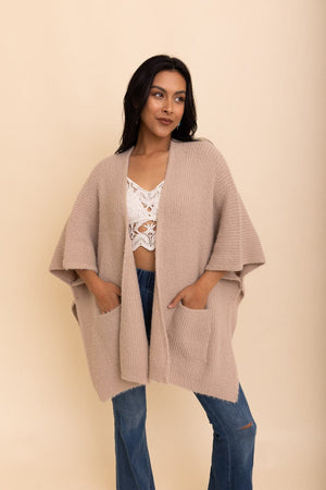Relax & Chill Summer Nights Boucle Cardigan Ponchos Leto Collection One Size Beige 