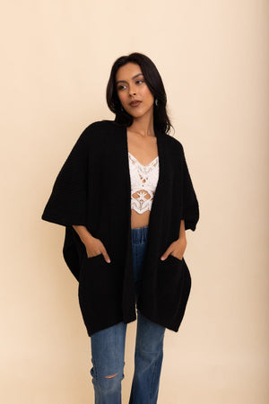 Relax & Chill Summer Nights Boucle Cardigan Ponchos Leto Collection One Size Black 
