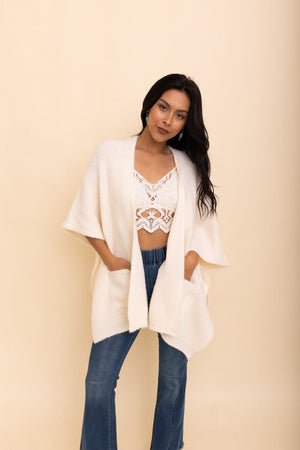 Relax & Chill Summer Nights Boucle Cardigan Ponchos Leto Collection One Size Ivory 