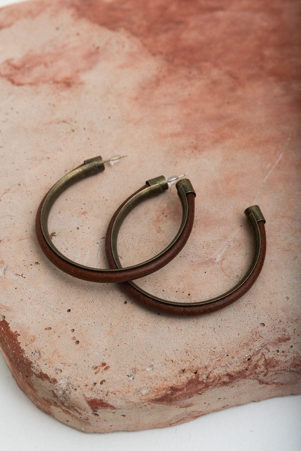 Rustic Charm Leather & Brass Hoop Earrings Jewelry Leto Collection Brown 