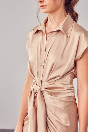 COLLAR BUTTON UP FRONT TIE DRESS Do + Be Collection 