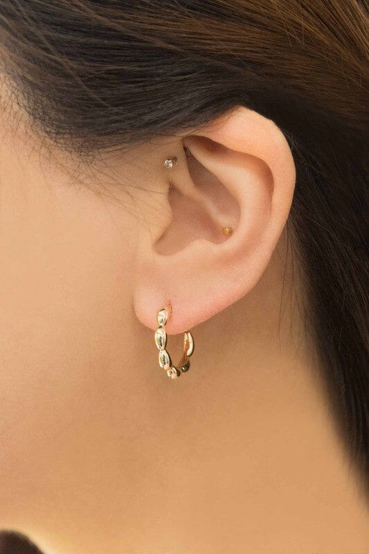 Scalloped Huggie Hoop Earrings Lovoda Gold OS 